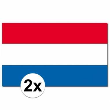 2 stuks vlaggen nederland