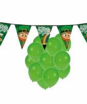 St patricks day feestartikelen met ballonnen en slinger